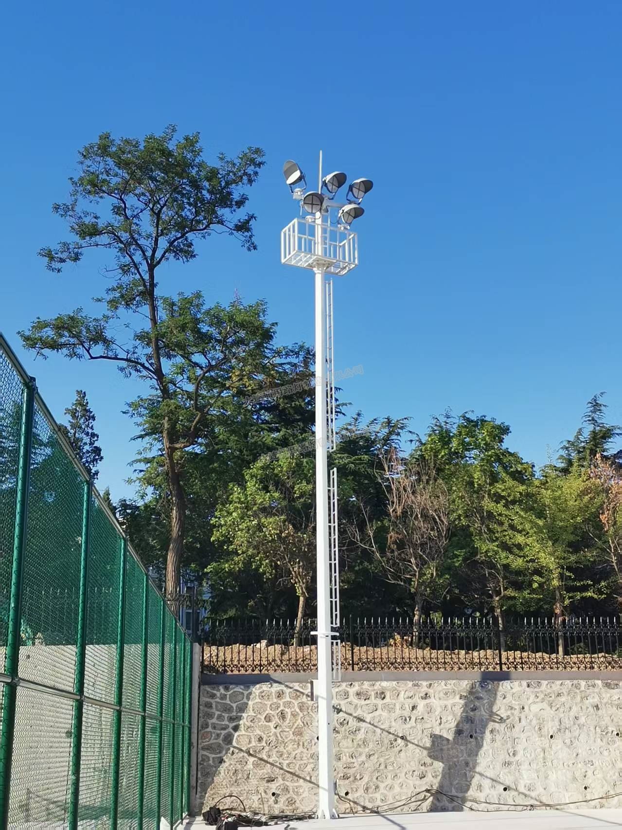 球場高桿燈1.jpg